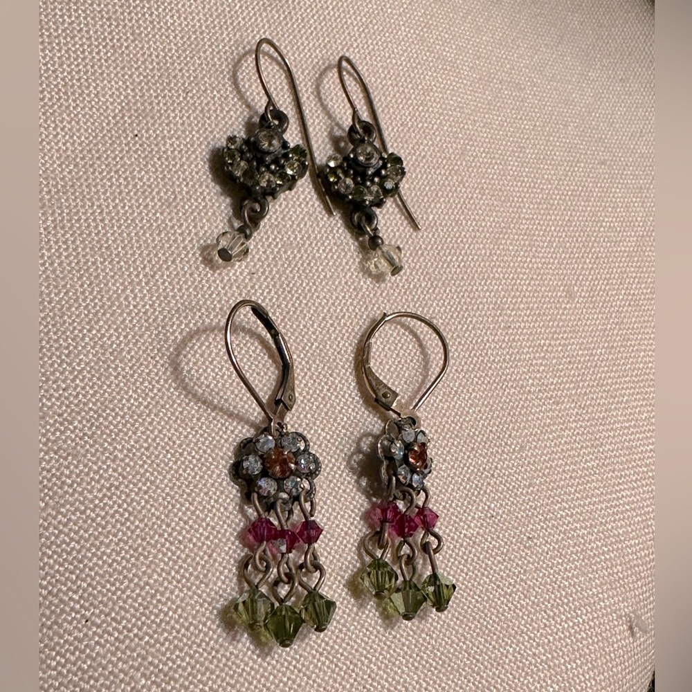 2pair earring. Delicate dangle. Multi color